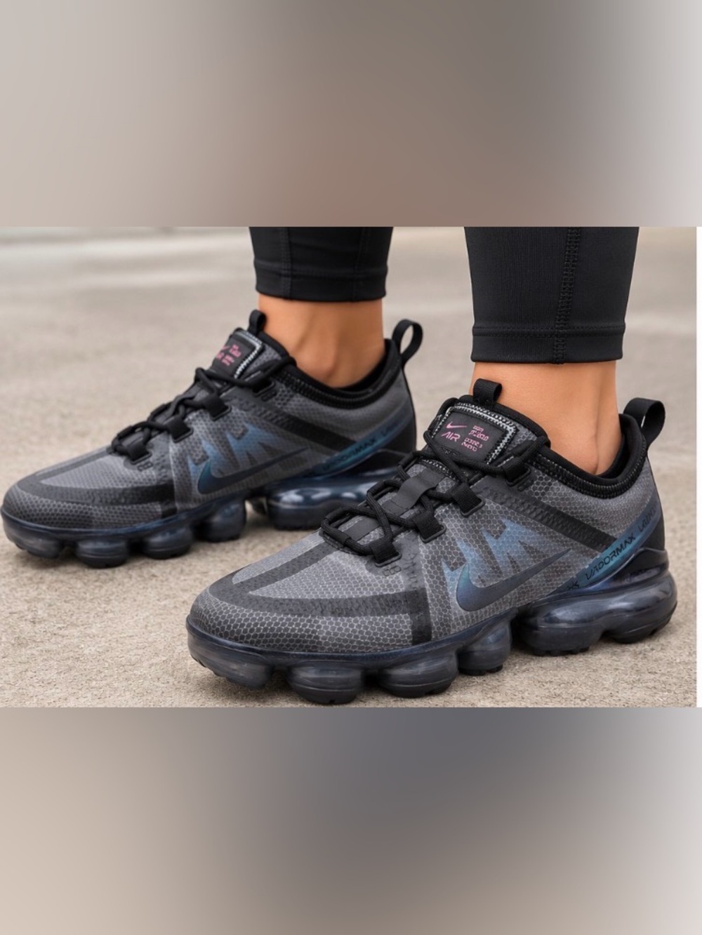 Nike VaporMax Black with Pink Accent Running Shoes size 7 metallic
